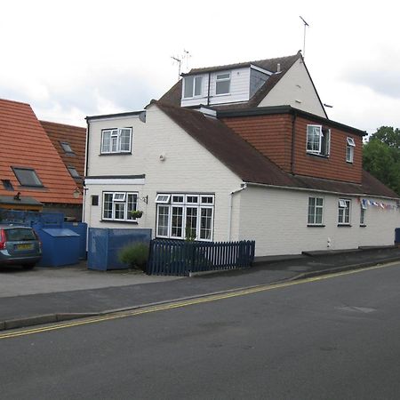 Penryn Guest House, Ensuite Rooms, Free Parking And Free Wifi Stratford-upon-Avon Eksteriør bilde