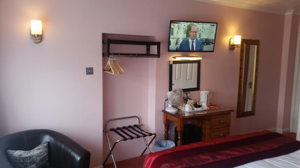 Penryn Guest House, Ensuite Rooms, Free Parking And Free Wifi Stratford-upon-Avon Eksteriør bilde