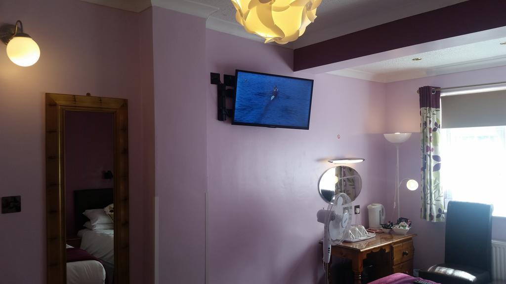 Penryn Guest House, Ensuite Rooms, Free Parking And Free Wifi Stratford-upon-Avon Eksteriør bilde