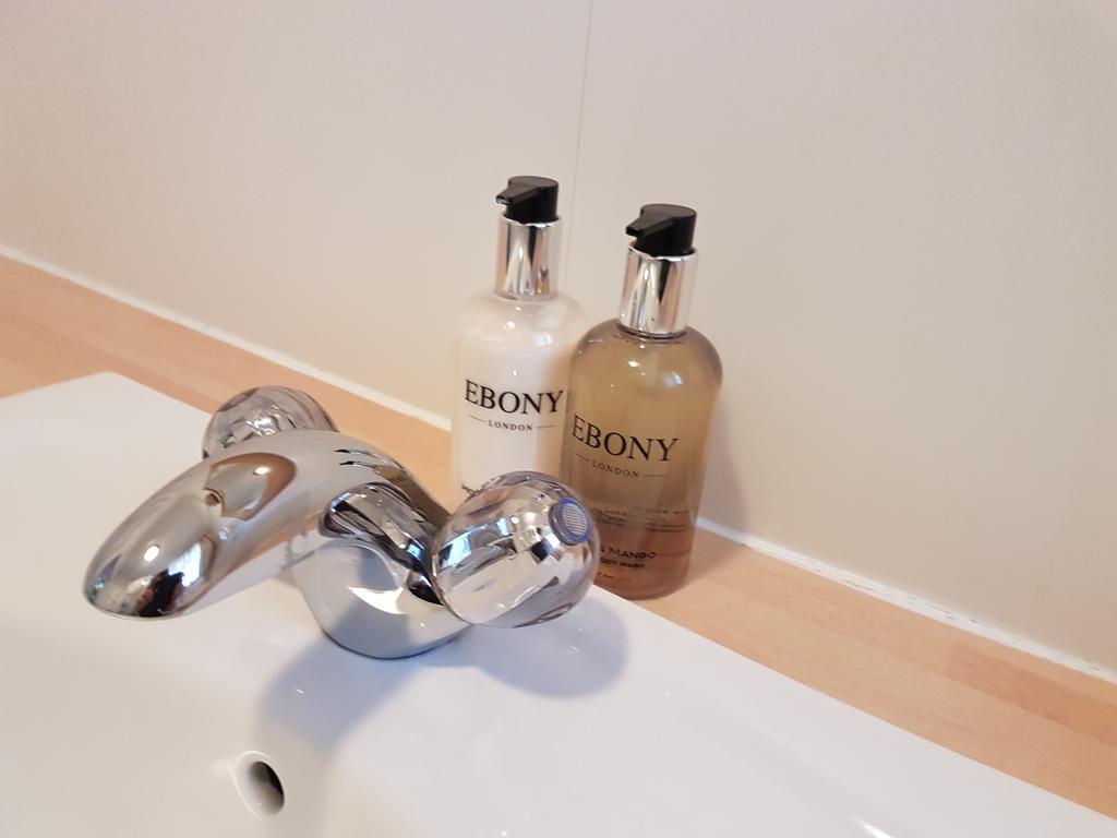 Penryn Guest House, Ensuite Rooms, Free Parking And Free Wifi Stratford-upon-Avon Eksteriør bilde