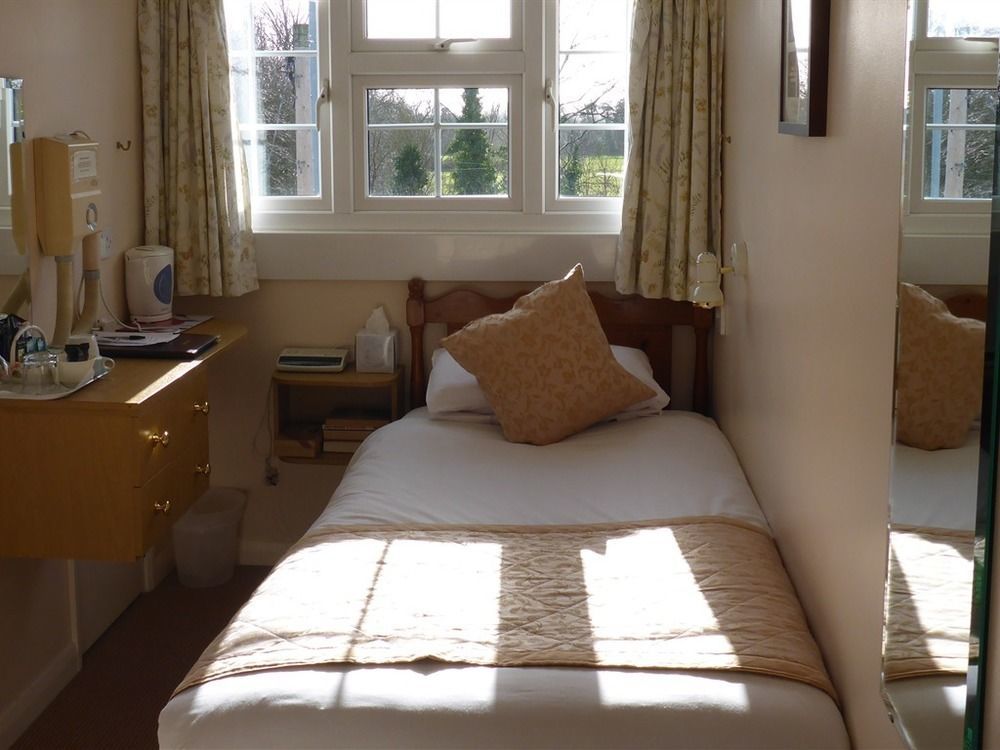 Penryn Guest House, Ensuite Rooms, Free Parking And Free Wifi Stratford-upon-Avon Eksteriør bilde