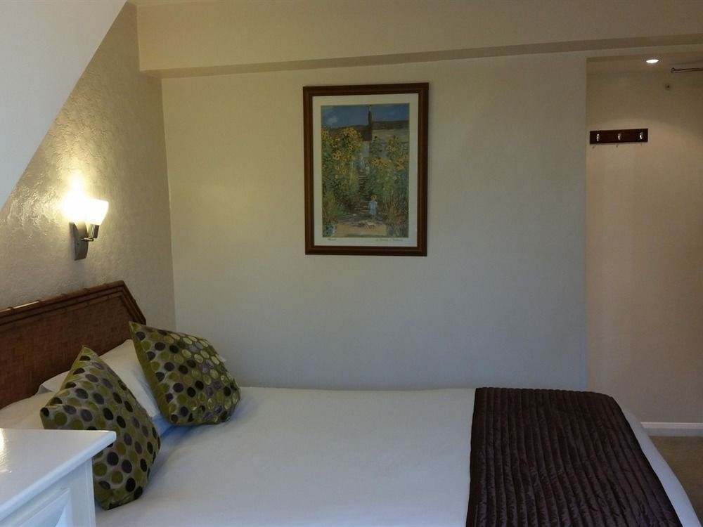 Penryn Guest House, Ensuite Rooms, Free Parking And Free Wifi Stratford-upon-Avon Eksteriør bilde