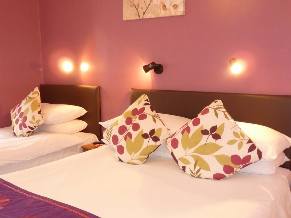 Penryn Guest House, Ensuite Rooms, Free Parking And Free Wifi Stratford-upon-Avon Eksteriør bilde